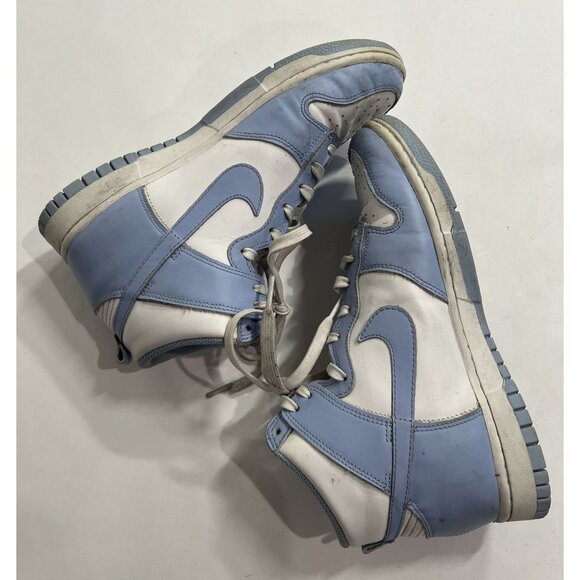 Nike Dunk High Sneakers in Aluminum - Picture 7 of 9